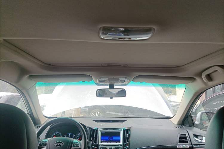 Used BYD Surui 2015 1.5L Automatic Luxury Model Headliner
