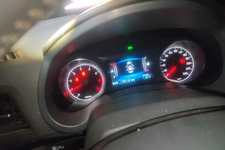 Used BYD Surui 2015 Revised Version 1.5L Manual Luxury Edition Instrument Cluster