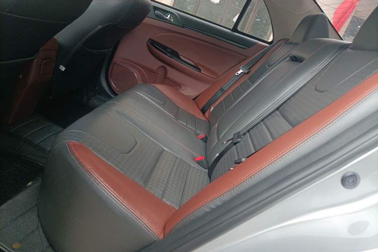 Used BYD Surui 2015 1.5L Automatic Luxury Model Left Rear Seat