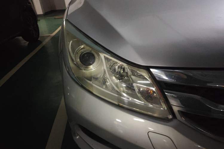 Used BYD Surui 2015 1.5L Automatic Comfort Edition Right Front Headlight