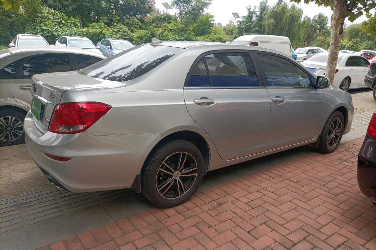 Used BYD Surui 2015 1.5L Automatic Luxury Model Right Side