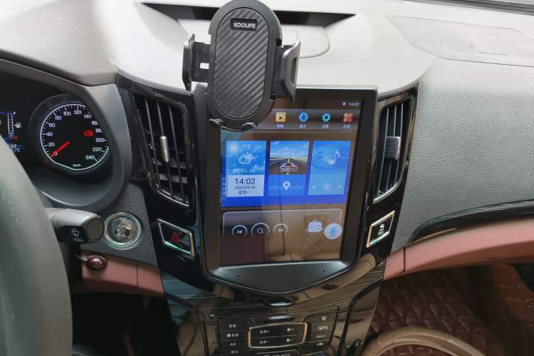 Used BYD Surui 2015 1.5L Automatic Luxury Model Audio And AC Panel