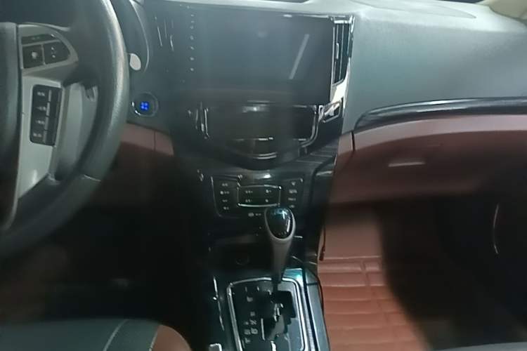 Used BYD Surui 2015 1.5L Automatic Luxury Model Audio And AC Panel