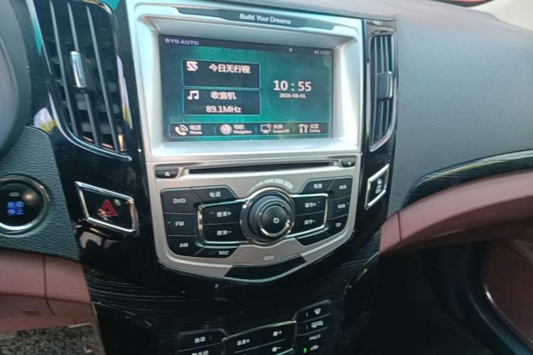Used BYD Surui 2015 Revised Version 1.5L Manual Luxury Edition Audio And AC Panel