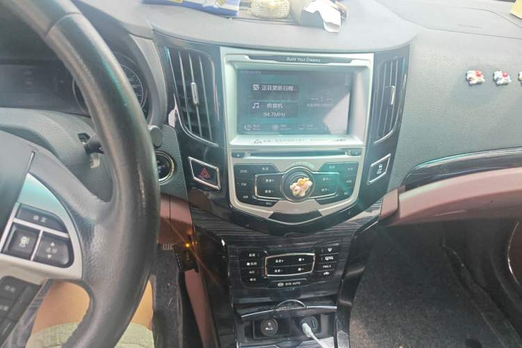 Used BYD Surui 2015 1.5L Manual Luxury Model Audio And AC Panel