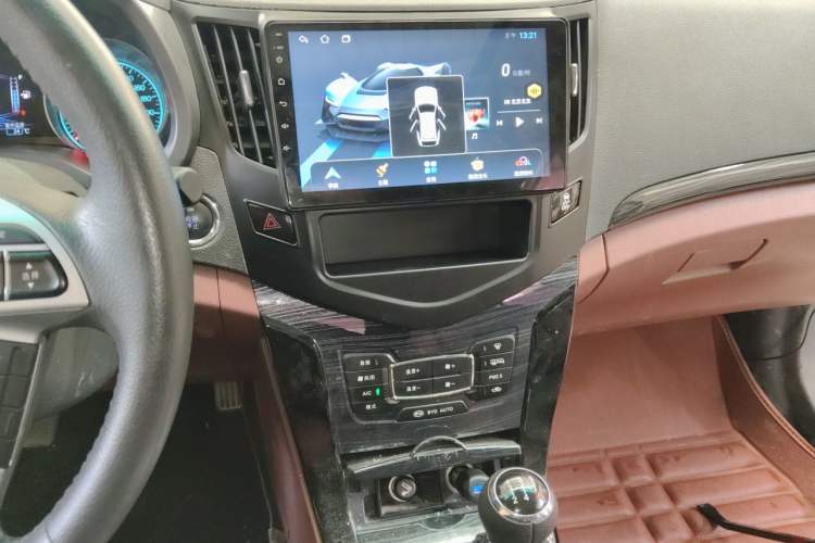 Used BYD Surui 2015 Revised Version 1.5L Manual Luxury Edition Audio And AC Panel