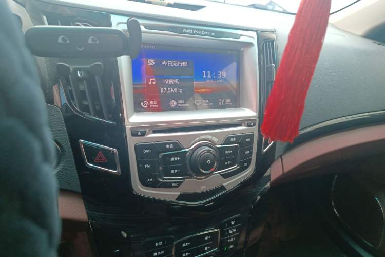 Used BYD Surui 2015 Revised Version 1.5L Manual Luxury Edition Audio And AC Panel