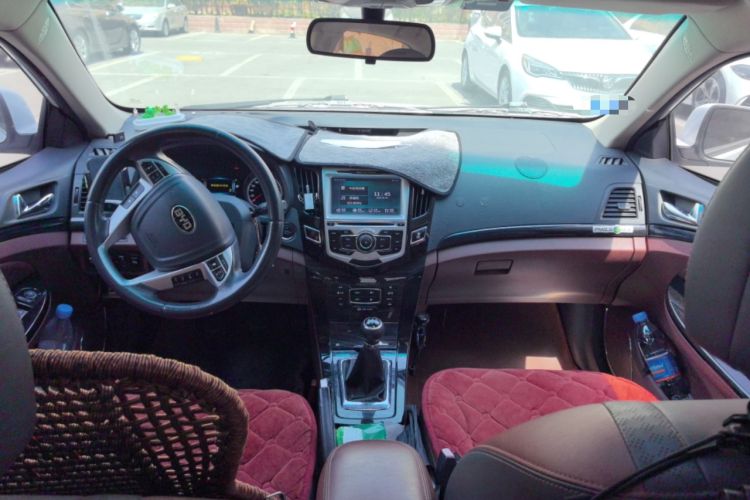 Used BYD Surui 2015 1.5L Manual Luxury Model Center Console