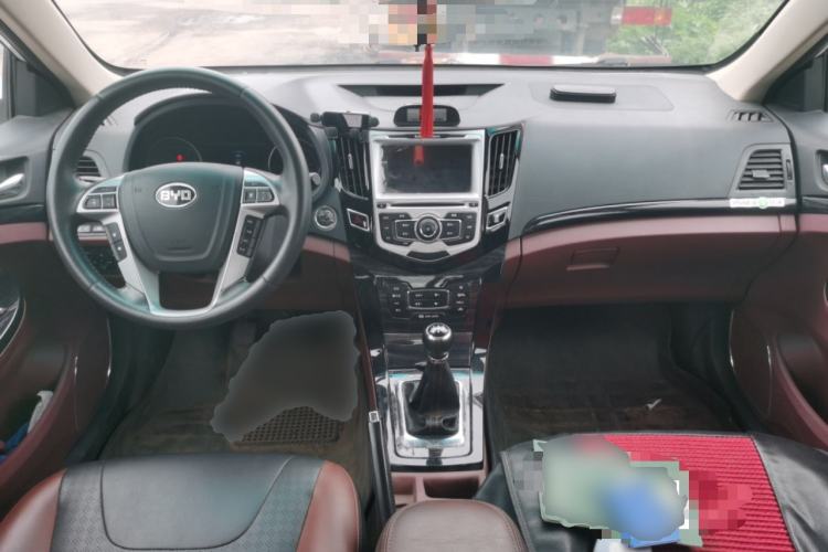 Used BYD Surui 2015 1.5L Manual Luxury Model Center Console