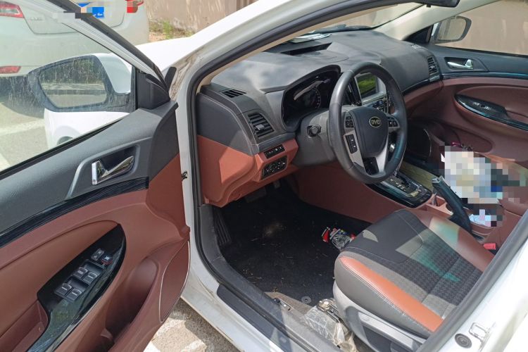 Used BYD Surui 2015 1.5L Automatic Luxury Model Driver Seat