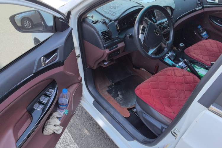 Used BYD Surui 2015 1.5L Manual Luxury Model Driver Seat