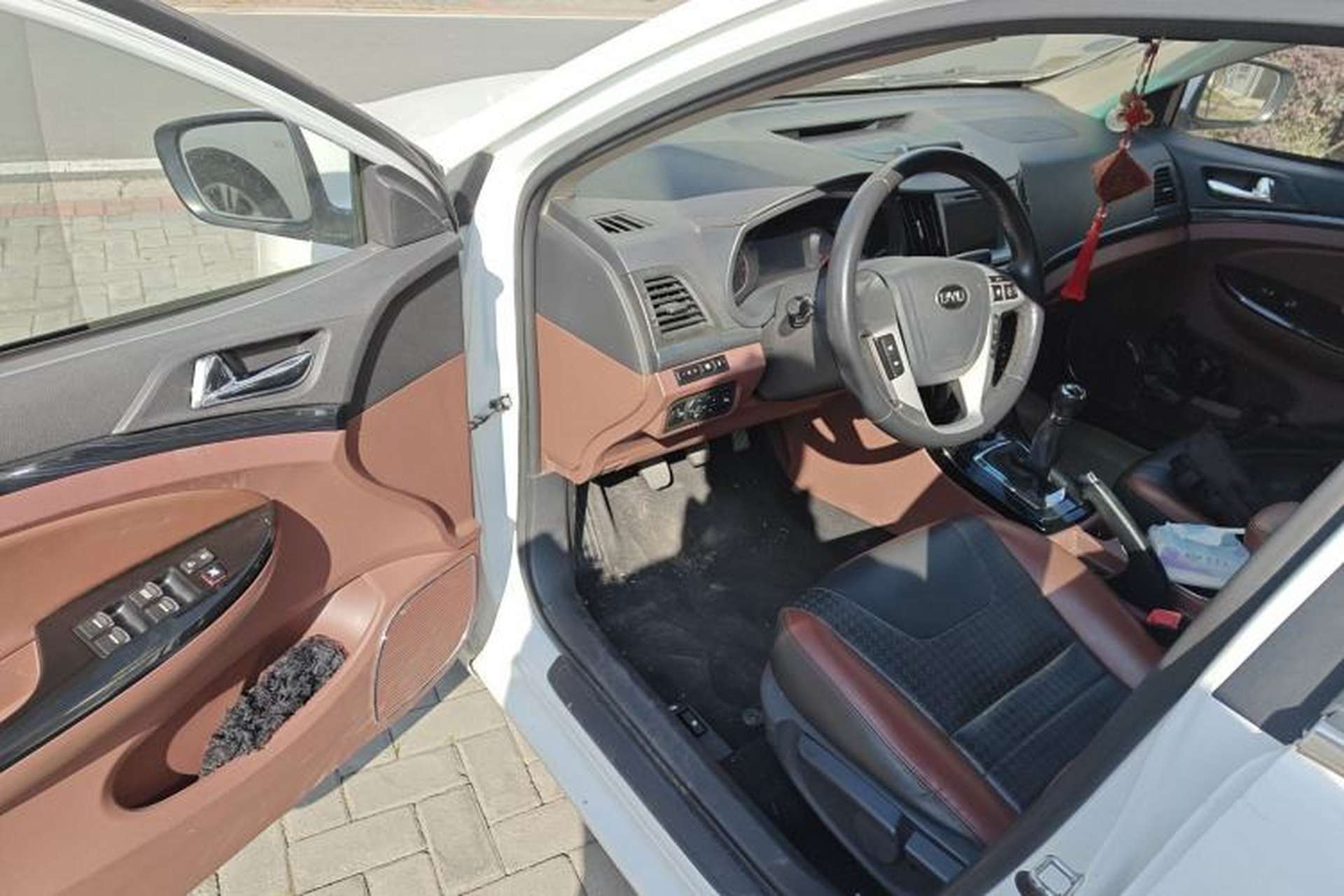 Used BYD Surui 2015 1.5L Manual Luxury Model Driver Seat