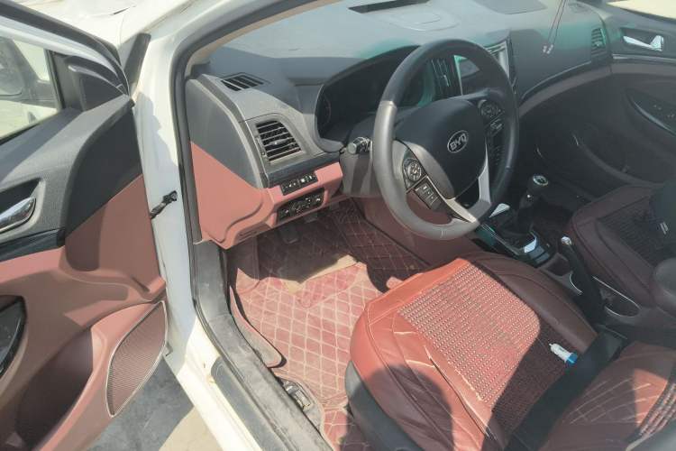 Used BYD Surui 2015 1.5L Manual Comfort Model Driver Seat