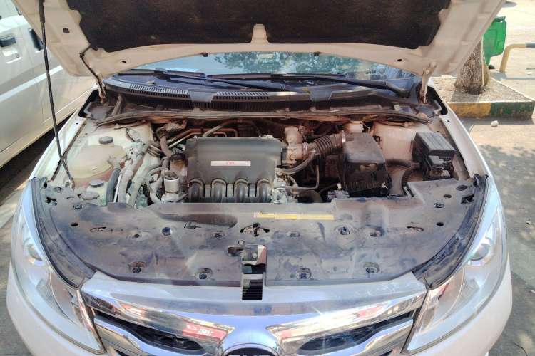 Used BYD Surui 2015 Revised Version 1.5L Manual Luxury Edition Engine Bay
