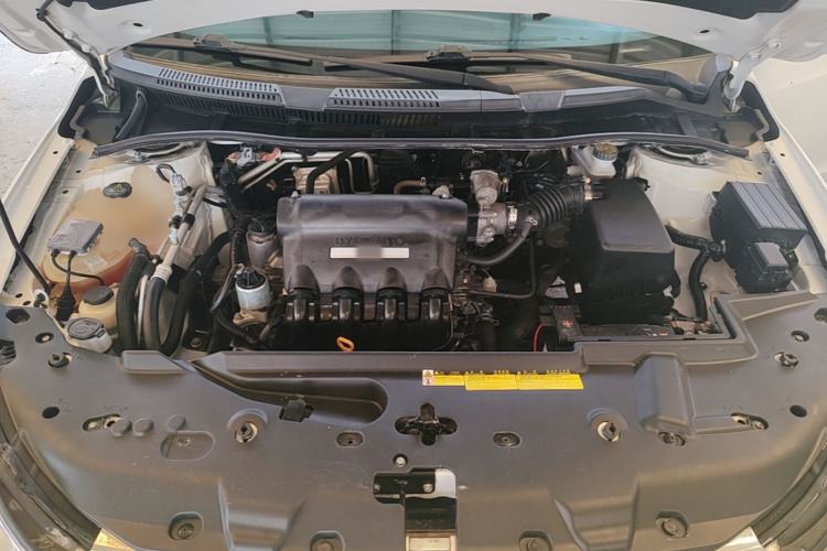Used BYD Surui 2015 Revised Version 1.5L Manual Luxury Edition Engine Bay