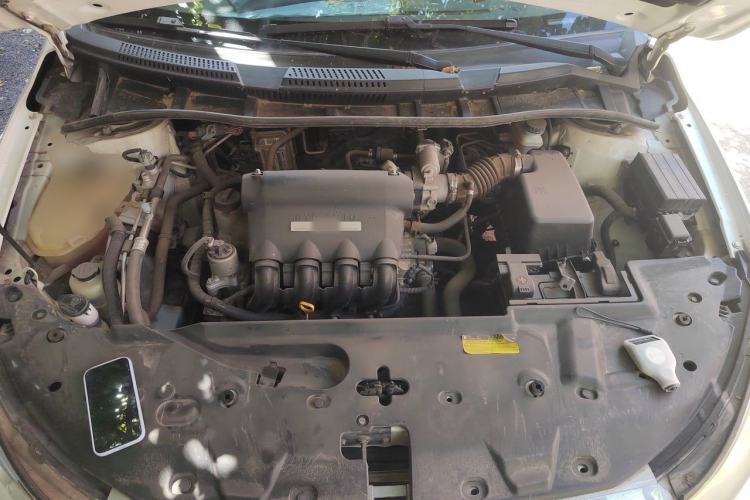 Used BYD Surui 2015 Revised Version 1.5L Manual Luxury Edition Engine Bay