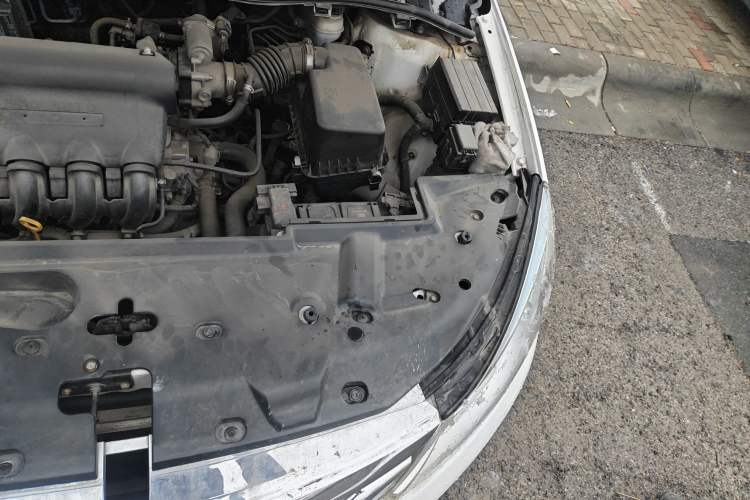 Used BYD Surui 2015 1.5L Manual Luxury Model Engine Bay Left
