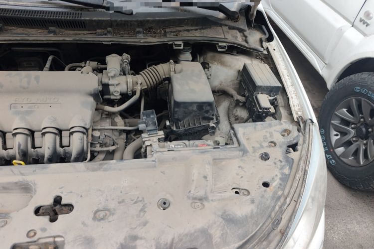 Used BYD Surui 2015 Revised Version 1.5L Manual Luxury Edition Engine Bay Left