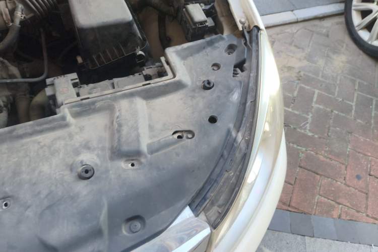 Used BYD Surui 2015 1.5L Manual Luxury Model Engine Bay Left