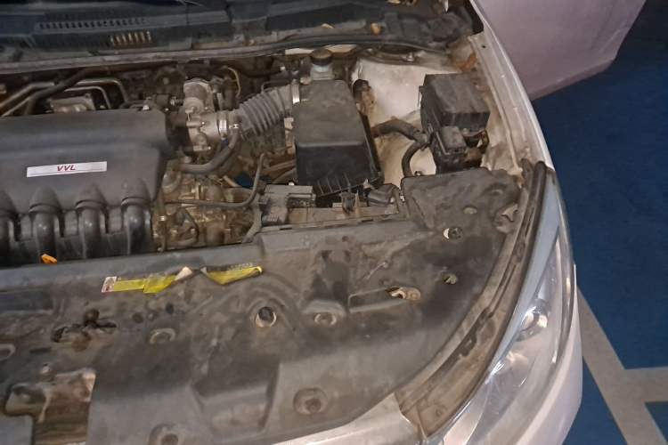 Used BYD Surui 2015 Revised 1.5L Manual Flagship Version Engine Bay Left