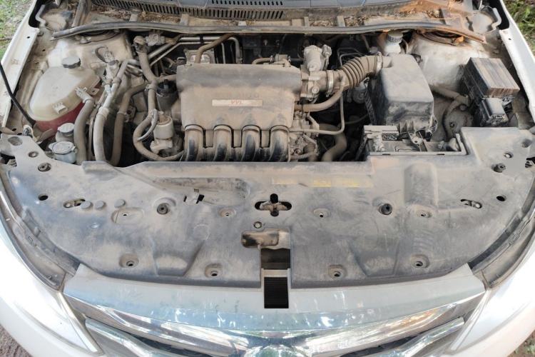 Used BYD Surui 2015 Revised Version 1.5L Manual Luxury Edition Engine Bay