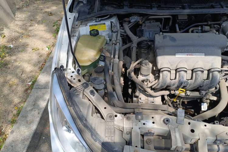 Used BYD Surui 2015 1.5L Automatic Luxury Model Engine Bay Right
