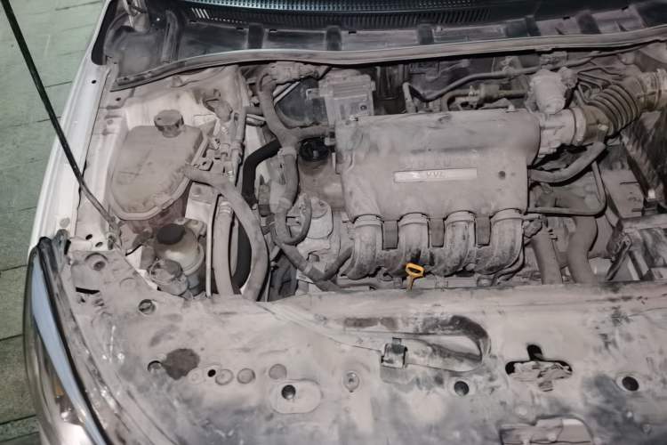 Used BYD Surui 2015 Revised Version 1.5L Automatic Luxury Edition Engine Bay Right