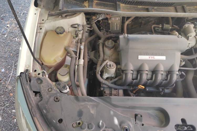Used BYD Surui 2015 Revised Version 1.5L Manual Luxury Edition Engine Bay Right