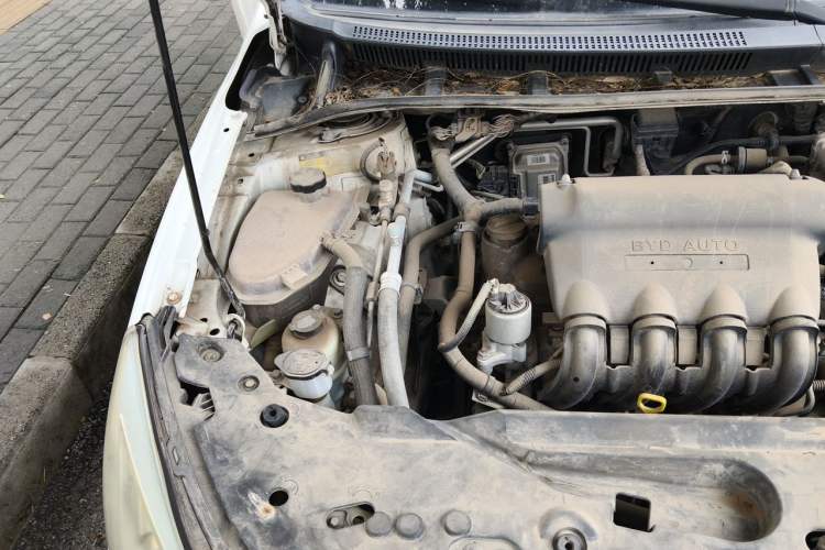 Used BYD Surui 2015 1.5L Manual Luxury Model Engine Bay Right