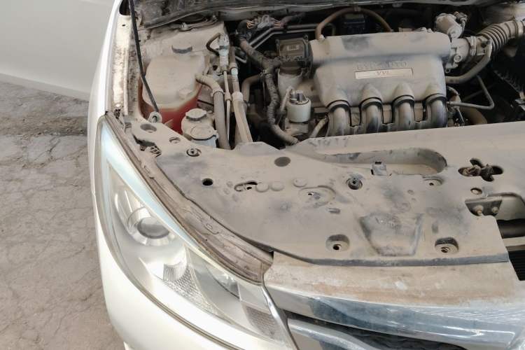 Used BYD Surui 2015 Revised Version 1.5L Manual Luxury Edition Engine Bay Right