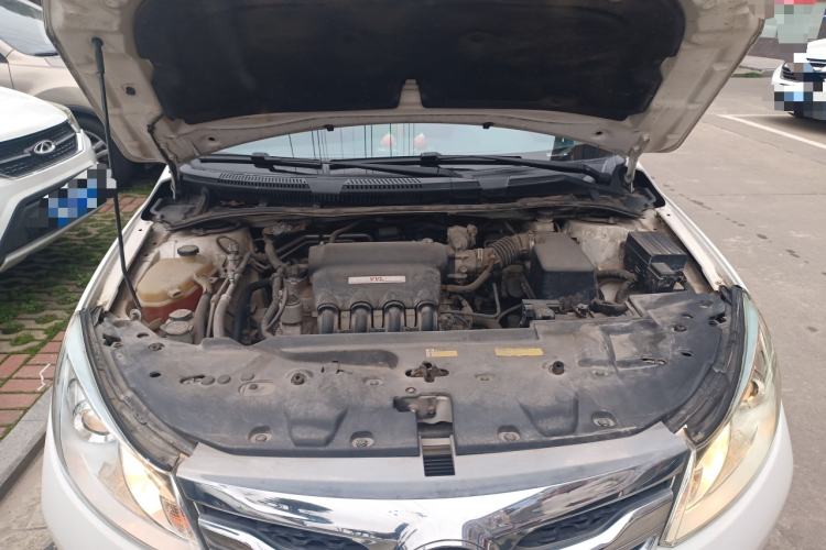 Used BYD Surui 2015 Revised Version 1.5L Manual Luxury Edition Engine Bay