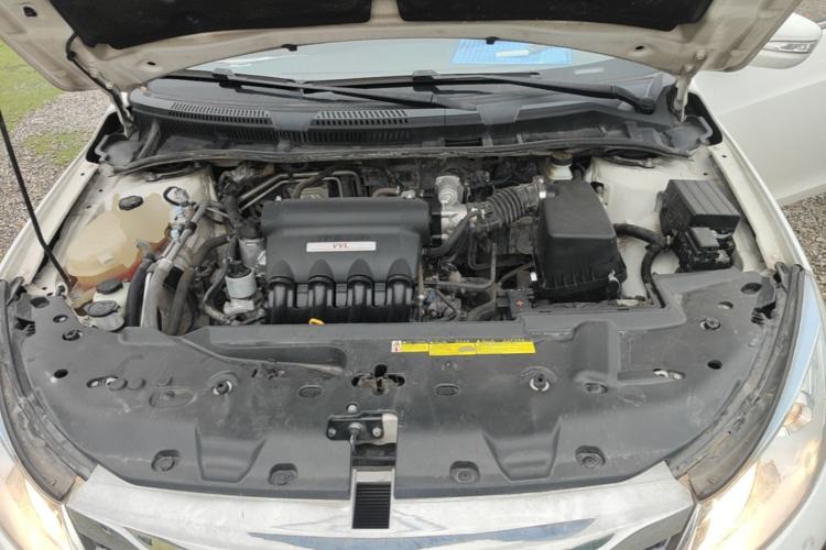 Used BYD Surui 2015 Revised Version 1.5L Manual Luxury Edition Engine Bay