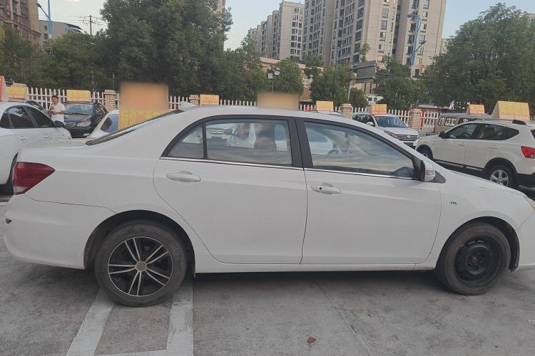 Used BYD Surui 2015 1.5L Manual Luxury Model Exterior 2