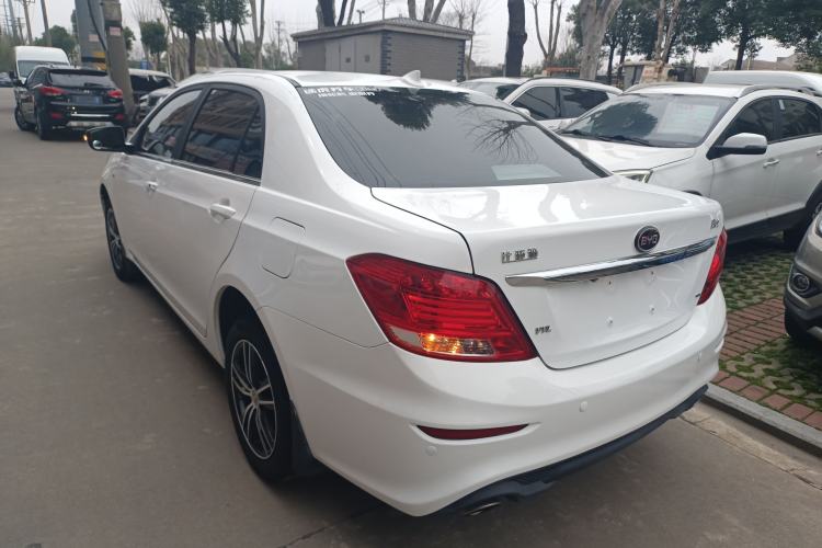 Used BYD Surui 2015 Revised Version 1.5L Manual Luxury Edition Exterior 2