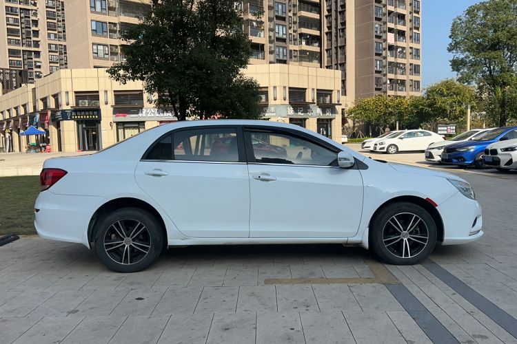 Used BYD Surui 2015 1.5L Automatic Comfort Edition Exterior 2