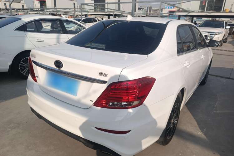 Used BYD Surui 2015 Revised Version 1.5L Manual Luxury Edition Exterior 3