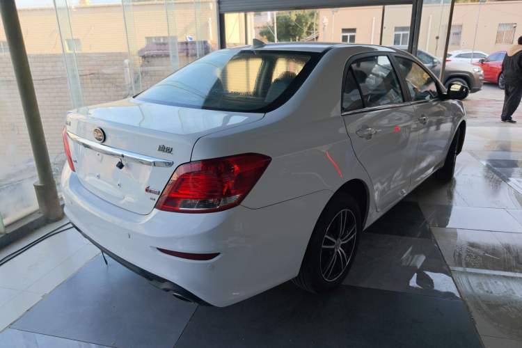 Used BYD Surui 2015 Revised Version 1.5L Automatic Luxury Edition Exterior 3