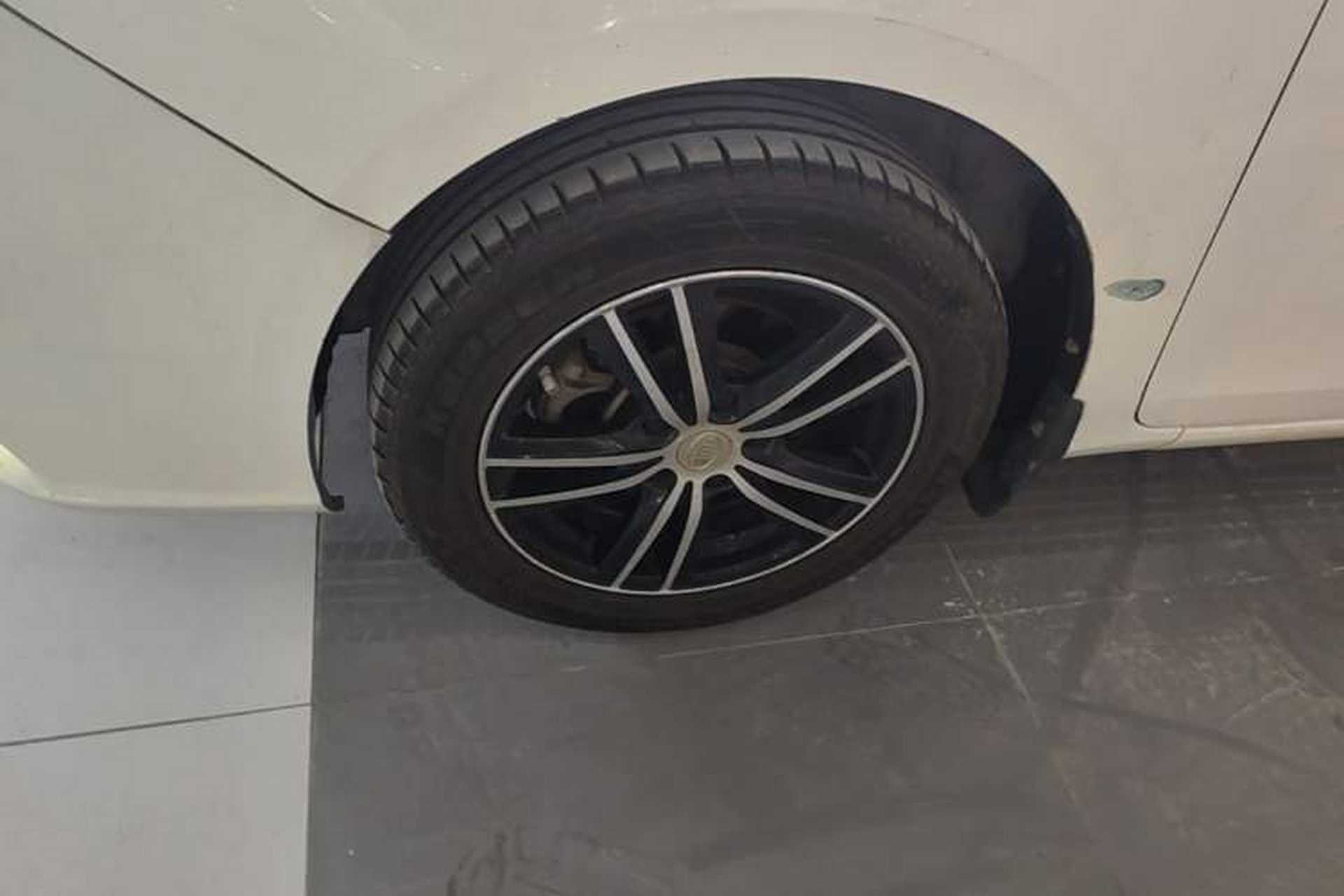 Used BYD Surui 2015 Revised Version 1.5L Manual Luxury Edition Exterior 4