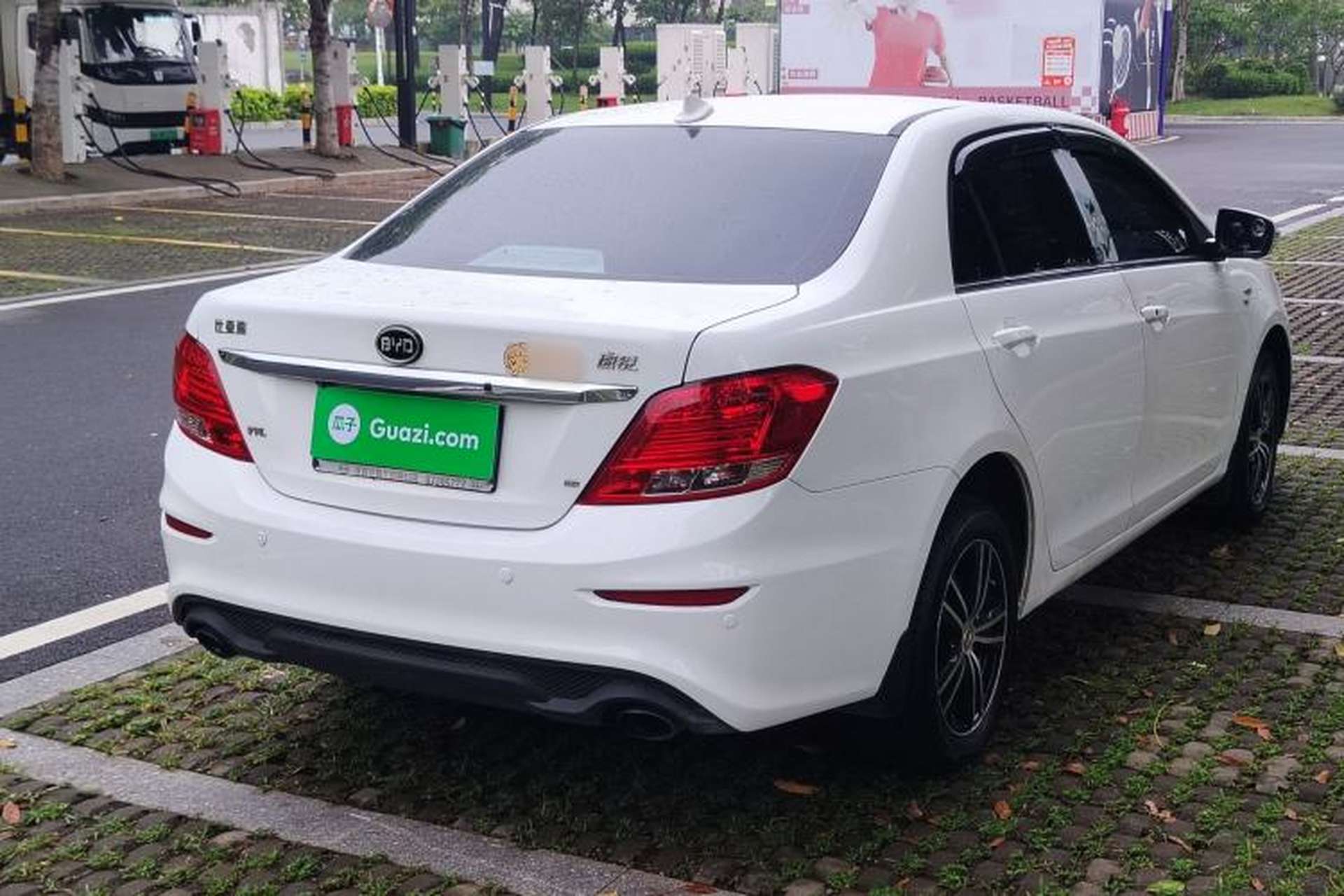 Used BYD Surui 2015 Revised Version 1.5L Manual Luxury Edition Exterior 7
