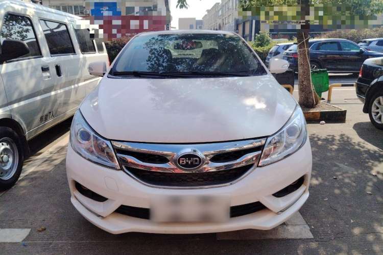Used BYD Surui 2015 Revised Version 1.5L Manual Luxury Edition Front