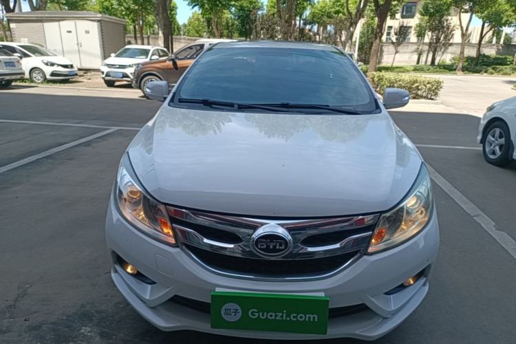 Used BYD Surui 2015 Revised Version 1.5L Manual Luxury Edition Front