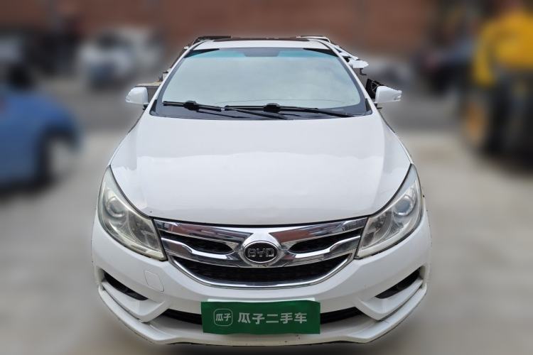 Used BYD Surui 2015 Revised Version 1.5L Manual Luxury Edition Front
