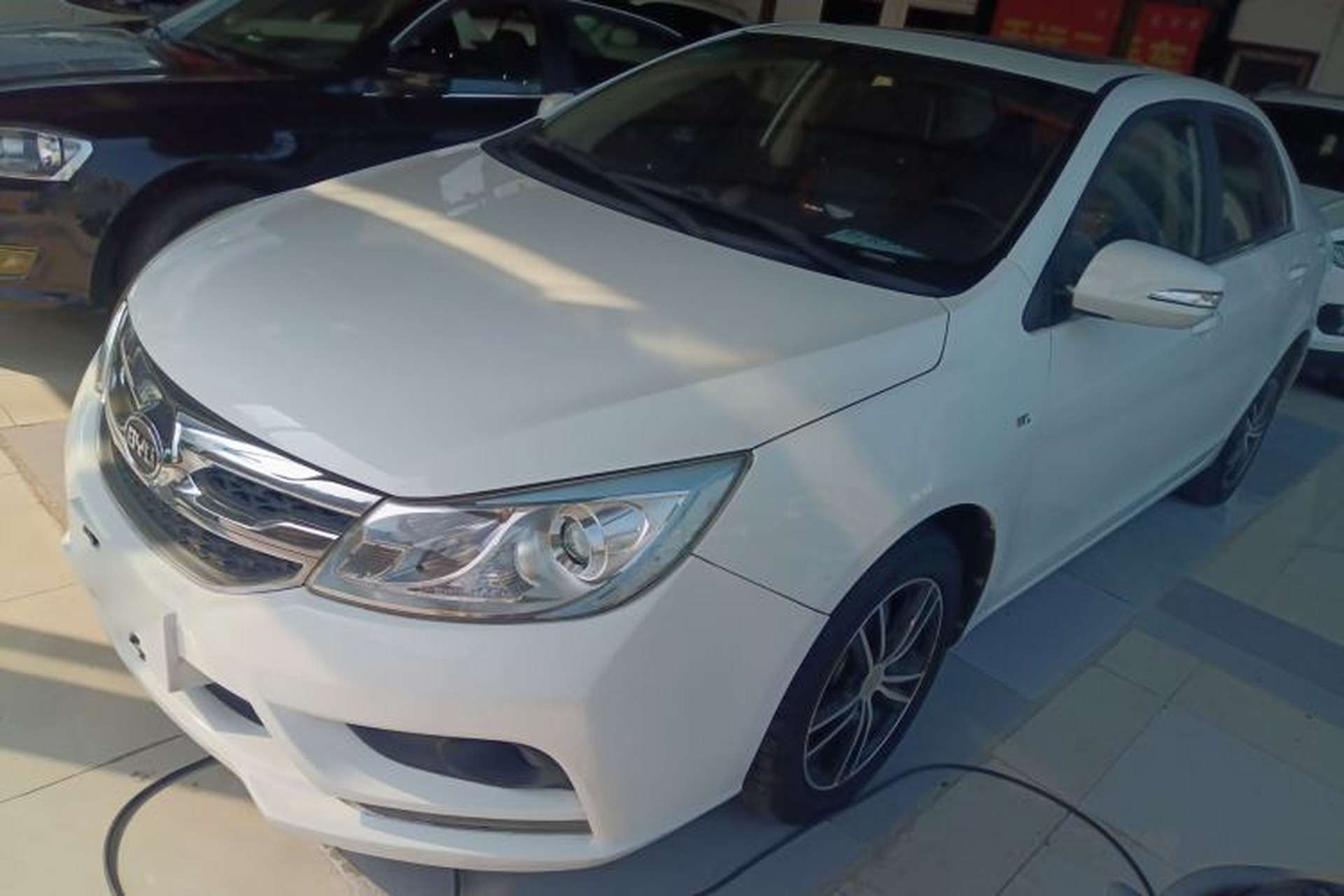 Used BYD Surui 2015 Revised Version 1.5L Automatic Luxury Edition Front Left 45 Deg