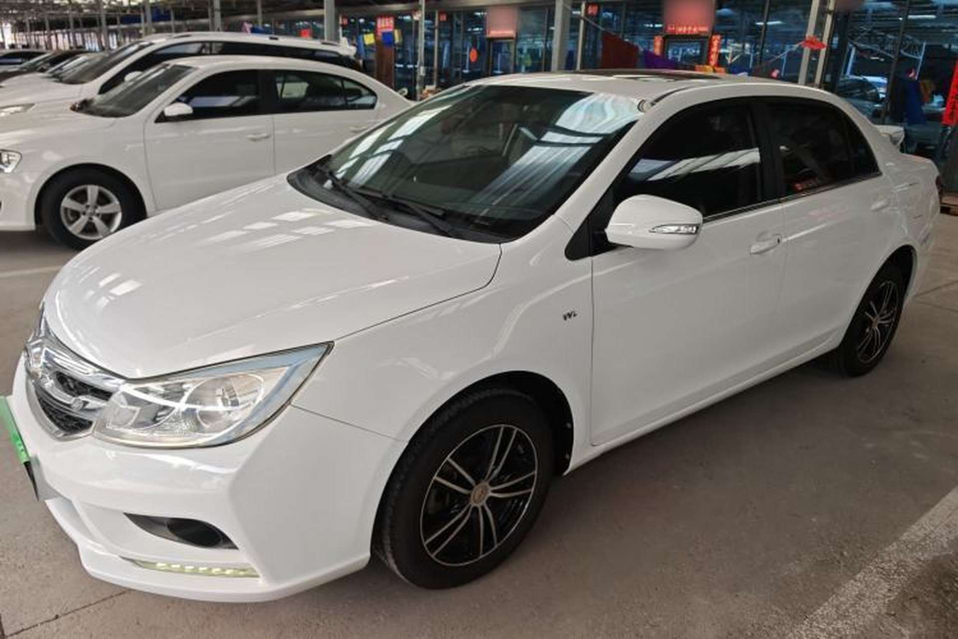 Used BYD Surui 2015 1.5L Manual Luxury Model Front Left 45 Deg