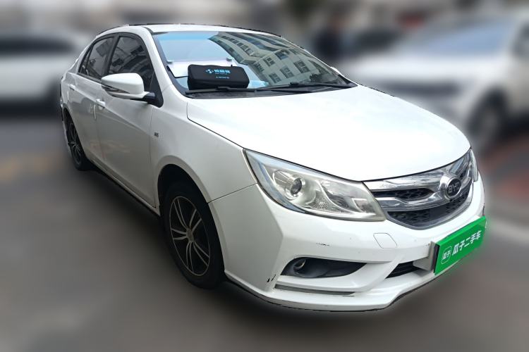 Used BYD Surui 2015 1.5L Manual Comfort Model Front Right 45 Deg