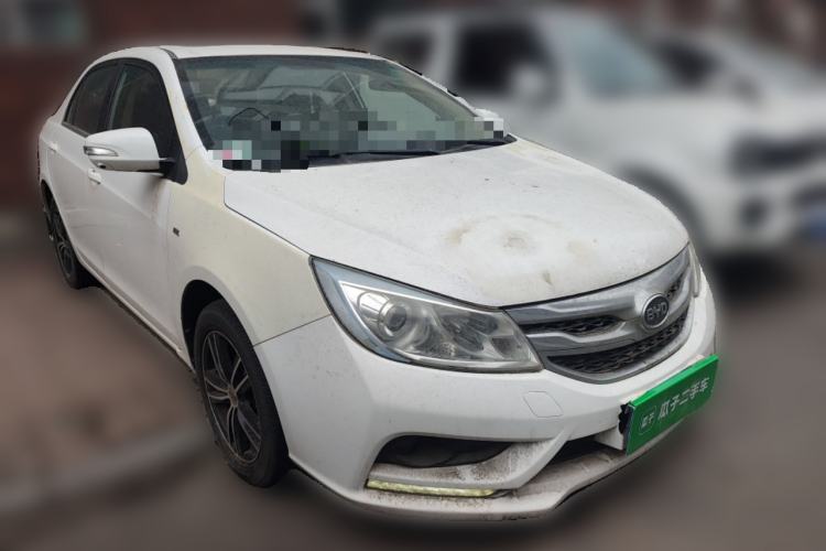 Used BYD Surui 2015 Revised Version 1.5L Manual Luxury Edition Front Right 45 Deg