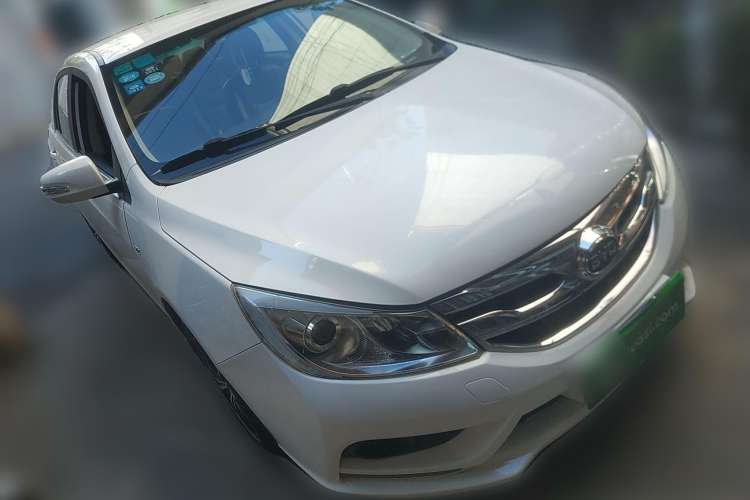 Used BYD Surui 2015 1.5L Automatic Comfort Edition Front Right 45 Deg