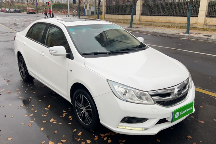 Used BYD Surui 2015 Revised Version 1.5L Manual Luxury Edition Front Right 45 Deg
