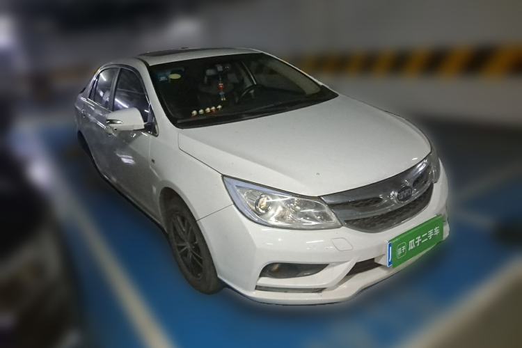 Used BYD Surui 2015 Revised 1.5L Manual Flagship Version Front Right 45 Deg