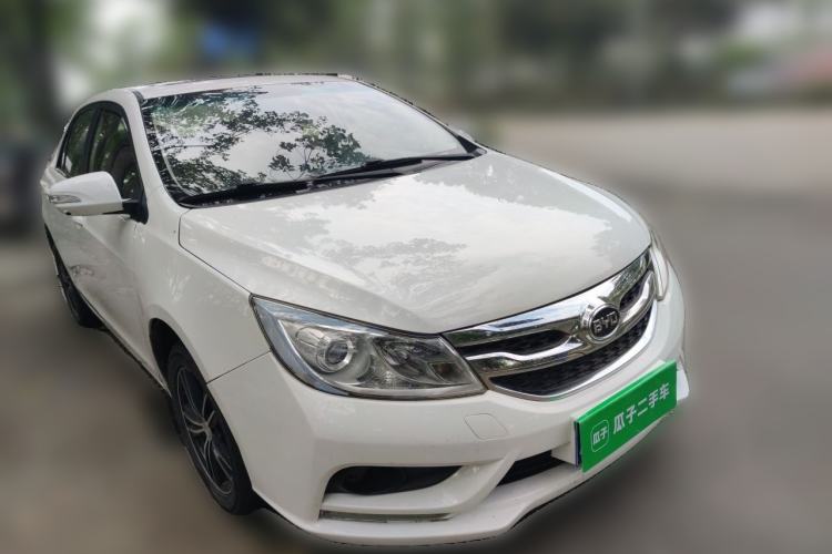 Used BYD Surui 2015 1.5L Manual Luxury Model Front Right 45 Deg